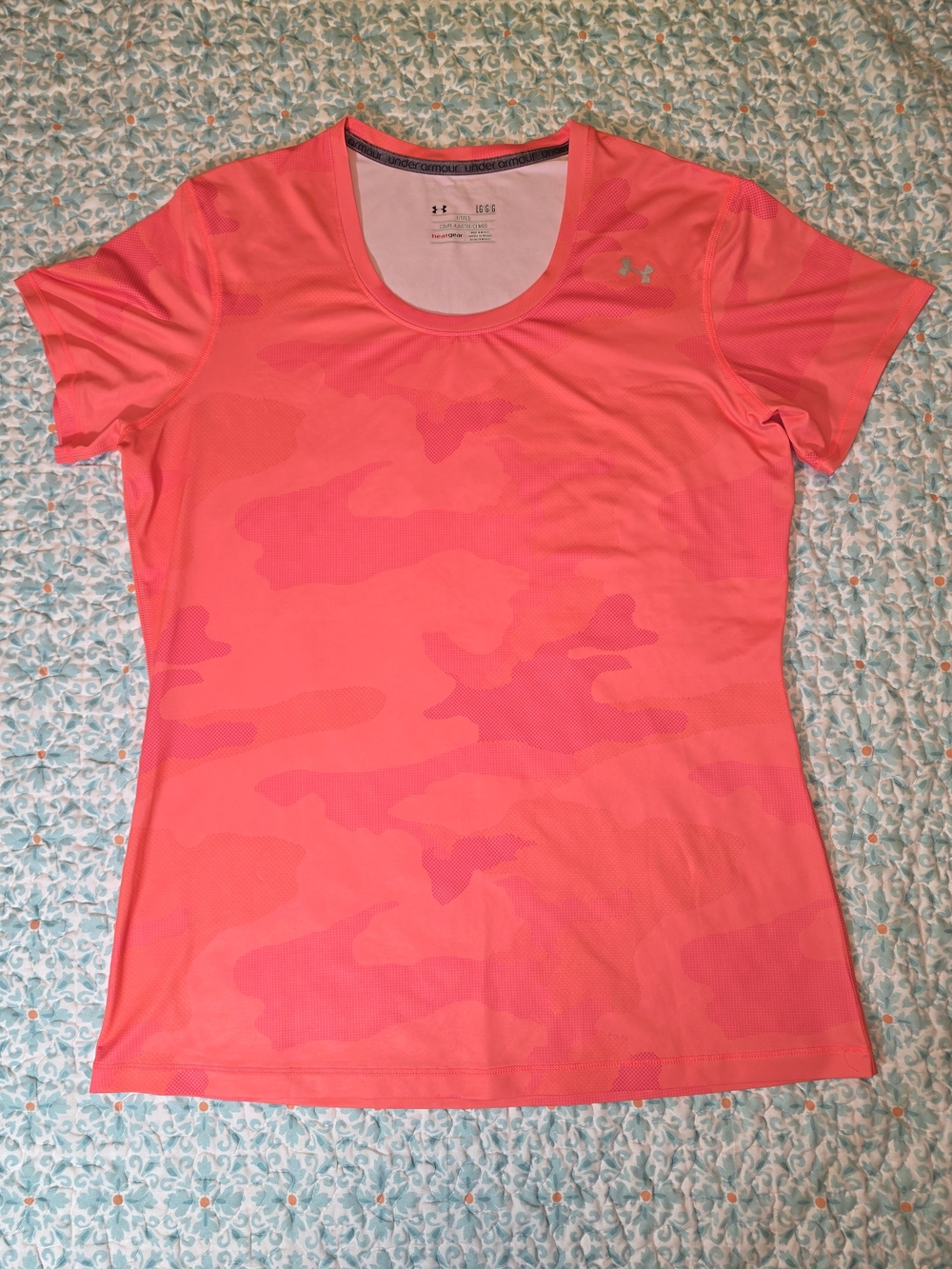 Under Armour Women's Neon Pink/Coral Camouflage Short Sleeve Tee